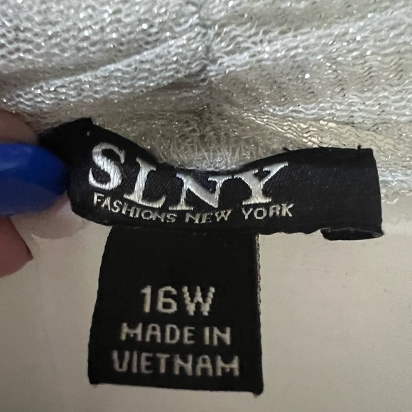 SLNY Silver Layered Wedding Dress - Picture 7 of 13